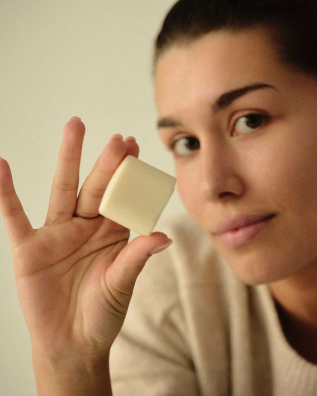 Crema de Manos Sólida ECO Hidratante KUTE - Skinova