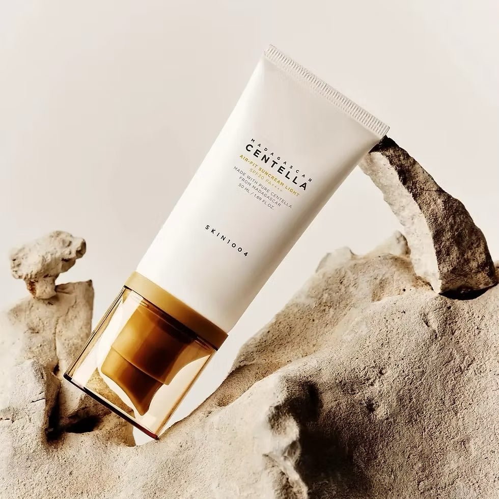 Skin1004 - Protector Solar Ligero con Centella de Madagascar – Air - Fit Suncream Light SPF50+ PA++++ (50ml) - Skinova